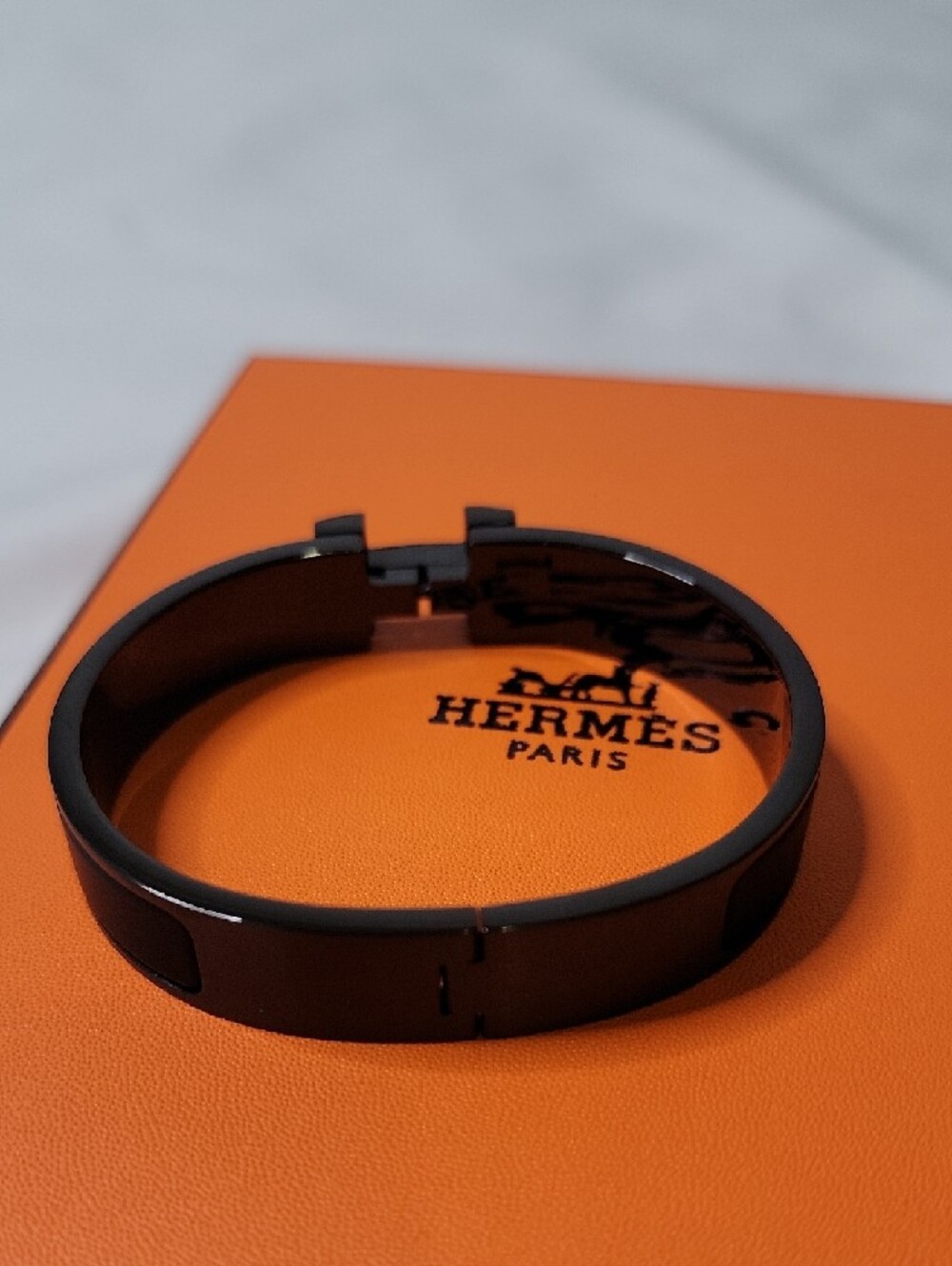 Hermes Black H Enamel Cuff Bracelet - Picture 4 of 4